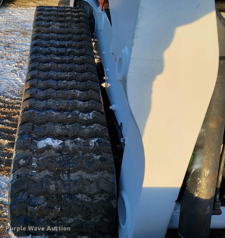 image for item ME9615 2015 Bobcat T750  tracked skid steer loader