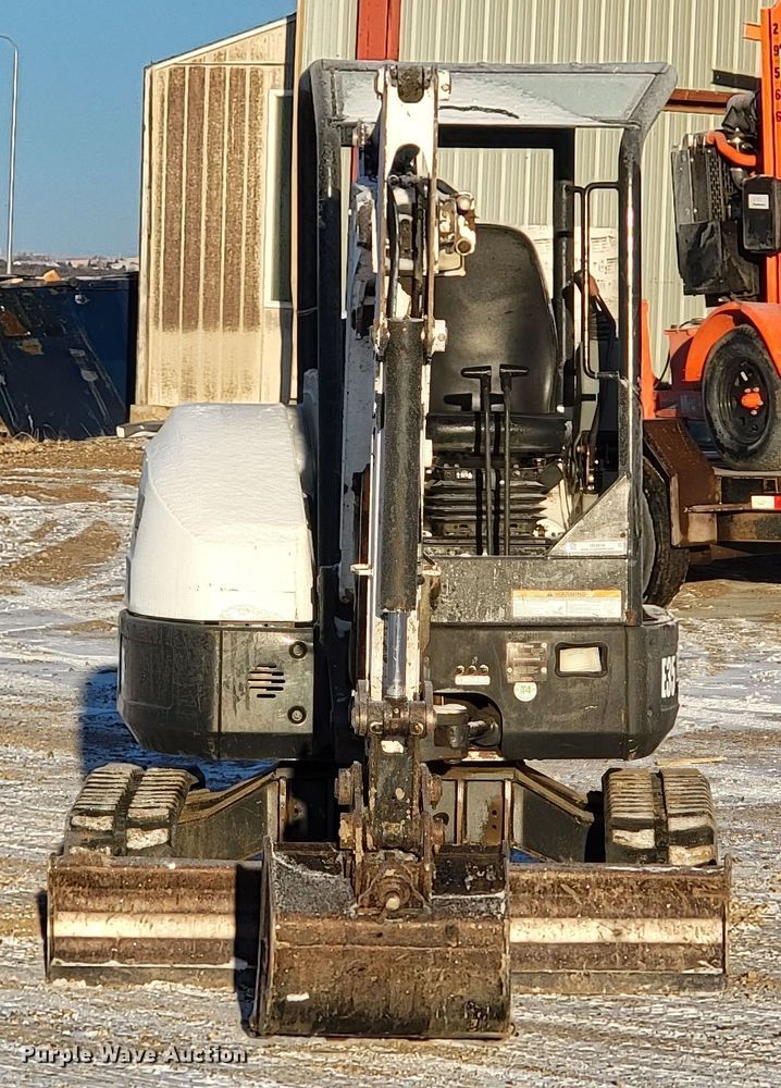 image for item ME9616 2013 Bobcat E35  mini excavator