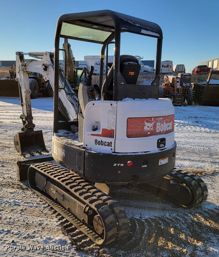 image for item ME9616 2013 Bobcat E35  mini excavator