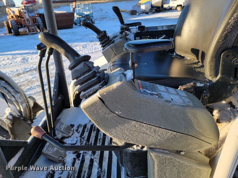 image for item ME9616 2013 Bobcat E35  mini excavator