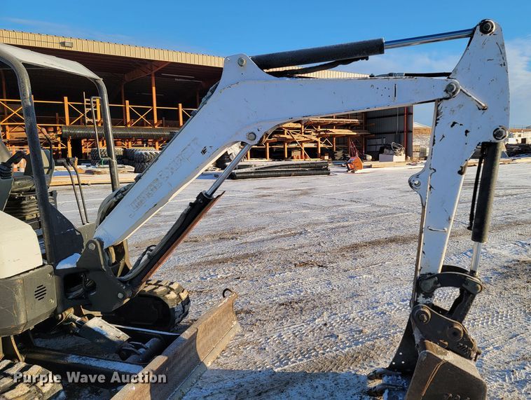 image for item ME9616 2013 Bobcat E35  mini excavator