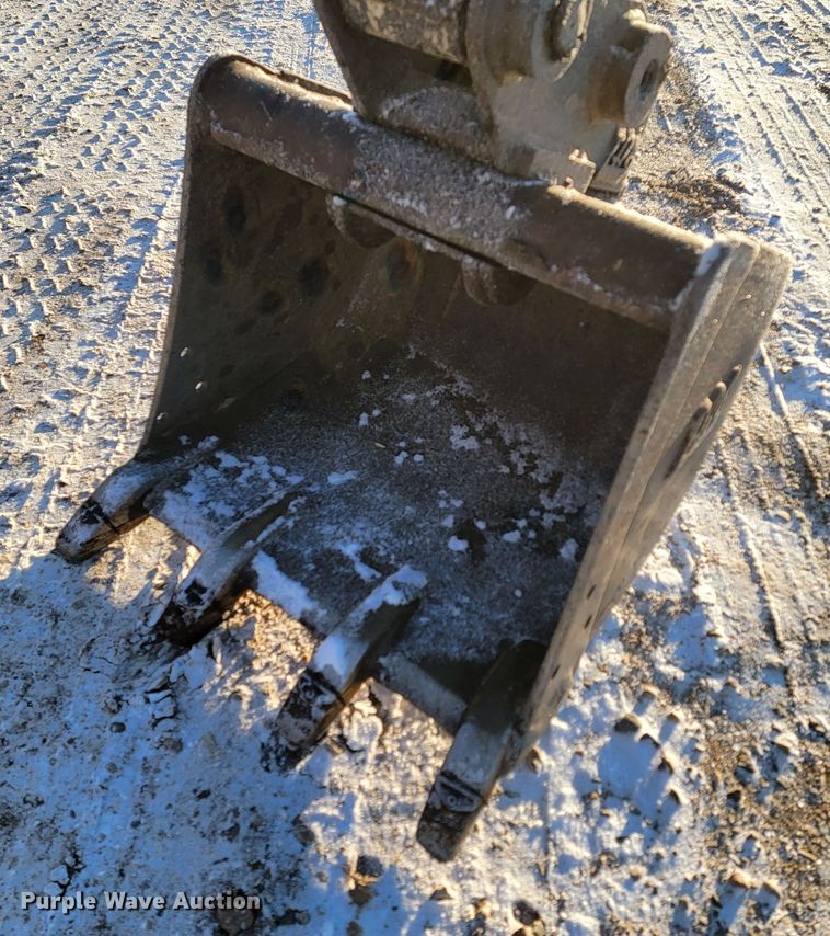 image for item ME9616 2013 Bobcat E35  mini excavator