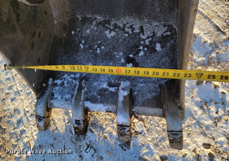 image for item ME9616 2013 Bobcat E35  mini excavator