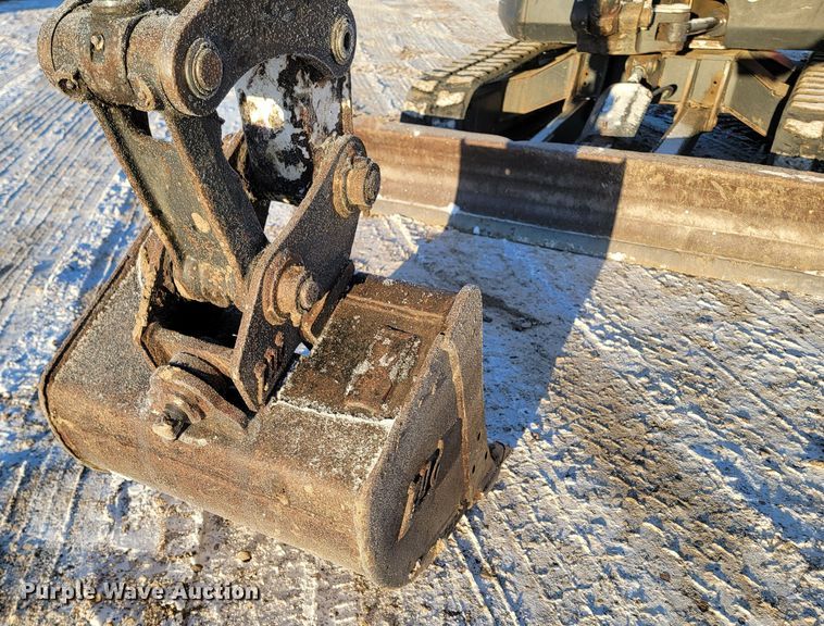 image for item ME9616 2013 Bobcat E35  mini excavator