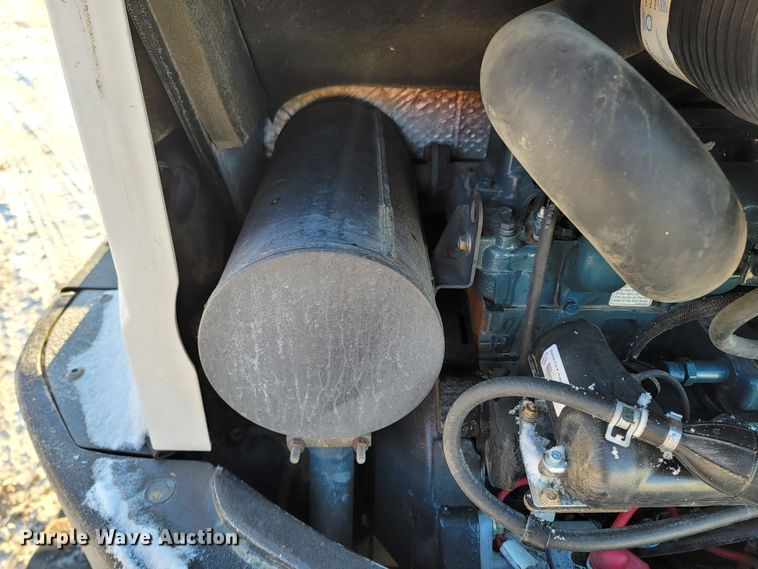 image for item ME9616 2013 Bobcat E35  mini excavator