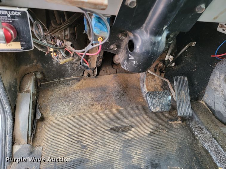 image for item ME9619 1998 Freightliner FL70  dump flatbed truck