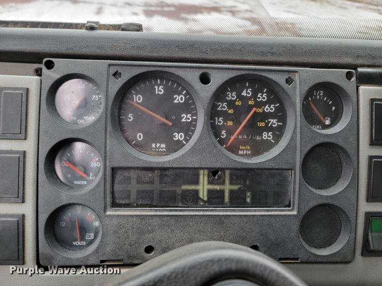 image for item ME9619 1998 Freightliner FL70  dump flatbed truck