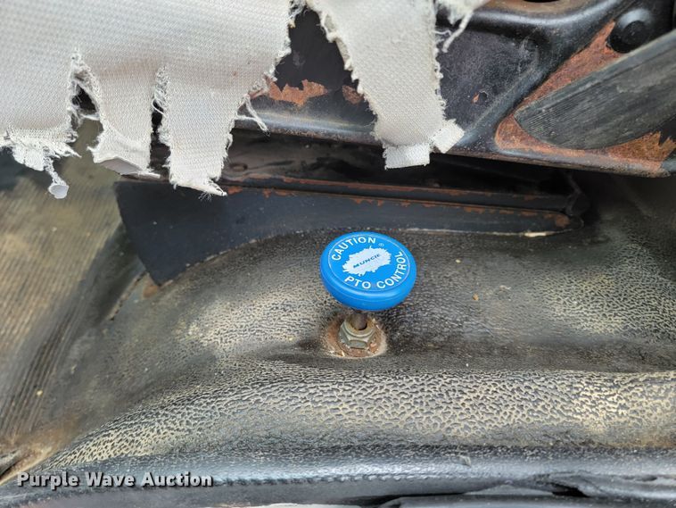 image for item ME9619 1998 Freightliner FL70  dump flatbed truck