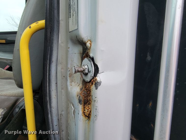 image for item ME9619 1998 Freightliner FL70  dump flatbed truck