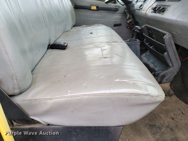 image for item ME9619 1998 Freightliner FL70  dump flatbed truck