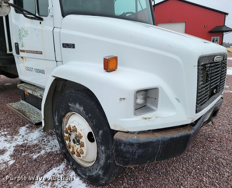 image for item ME9619 1998 Freightliner FL70  dump flatbed truck