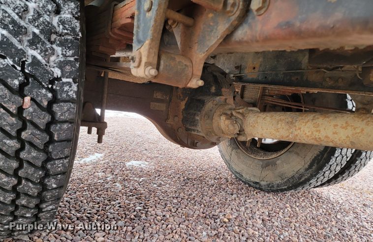 image for item ME9619 1998 Freightliner FL70  dump flatbed truck