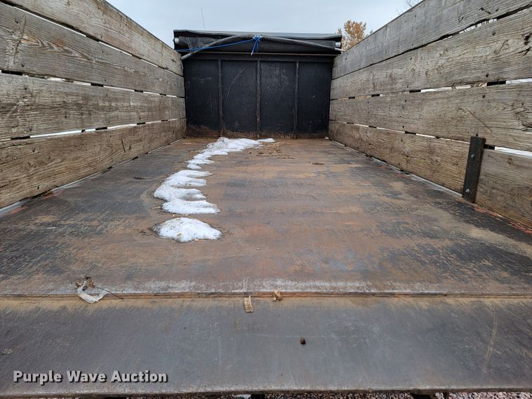 image for item ME9619 1998 Freightliner FL70  dump flatbed truck