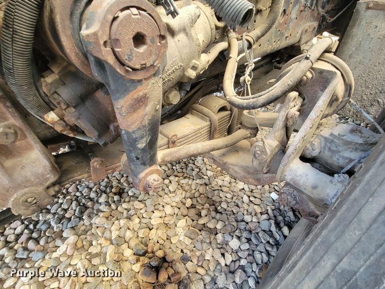 2002 International F2554 dump truck in Yankton, SD Item ME9620 sold