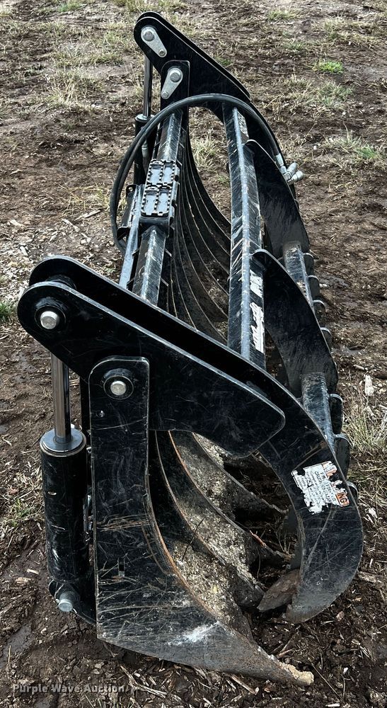 image for item MF9781 Land Pride SGC1584  skid steer grapple bucket