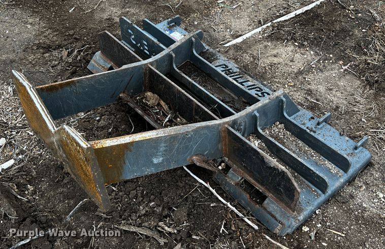 image for item MF9782 Phillips  11"W skid steer grubber