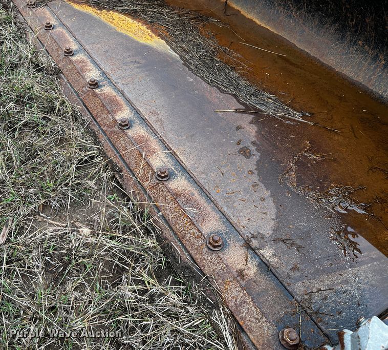 image for item MF9784 80"W skid steer bucket