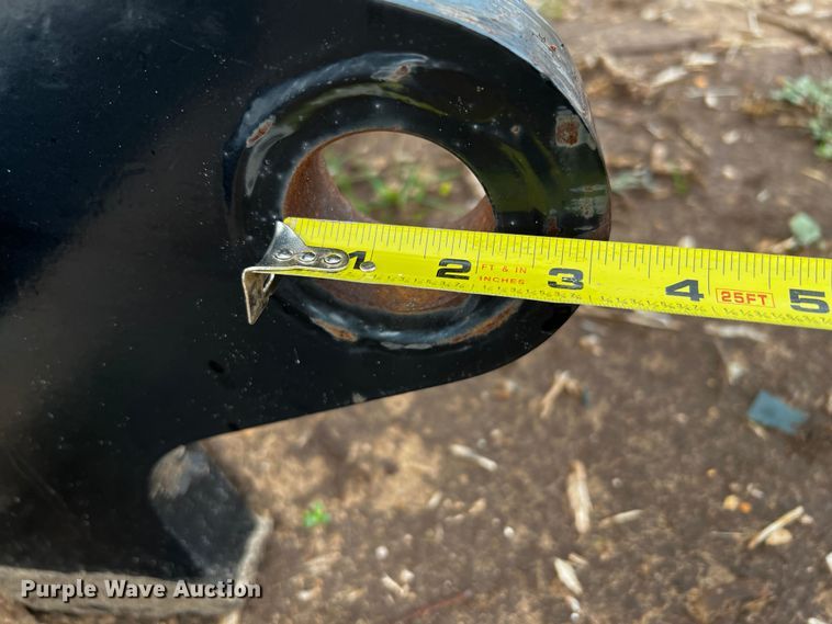 image for item MF9793 Caterpillar 6W-8832  forks