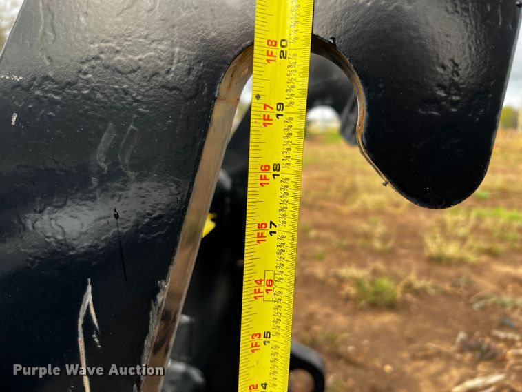 image for item MF9793 Caterpillar 6W-8832  forks