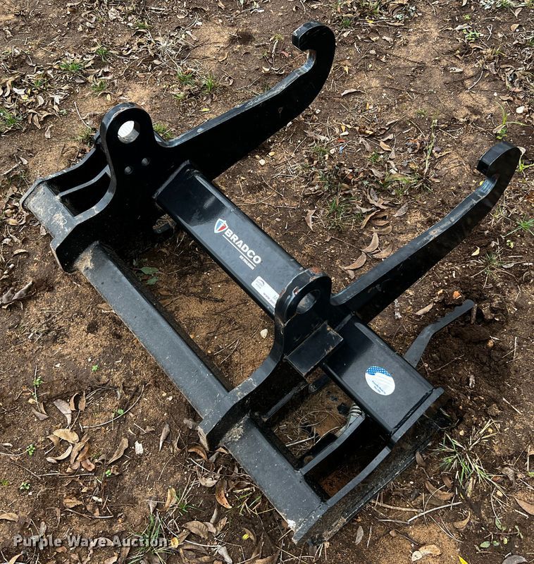 image for item MF9795 2018 Bradco 12670  backhoe to skid steer adapter