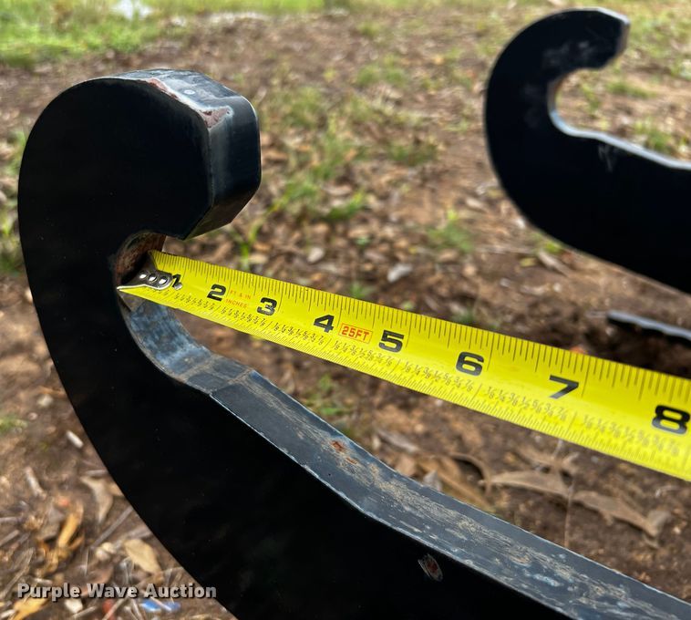 image for item MF9795 2018 Bradco 12670  backhoe to skid steer adapter