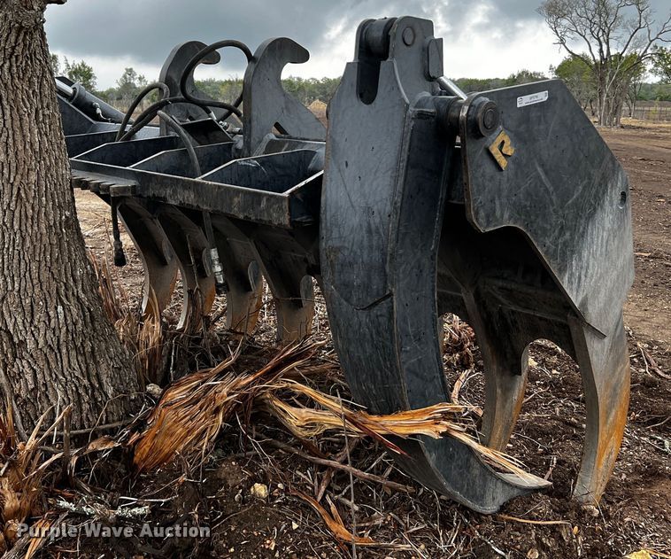 image for item MF9796 Rockland LRC  10'W grapple bucket