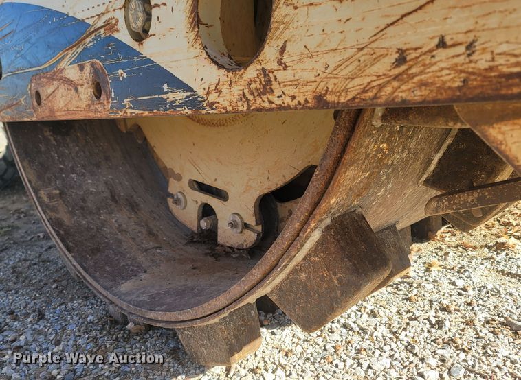 image for item MH9579 2006 Ingersoll Rand SD-100D TF  single drum vibratory roller