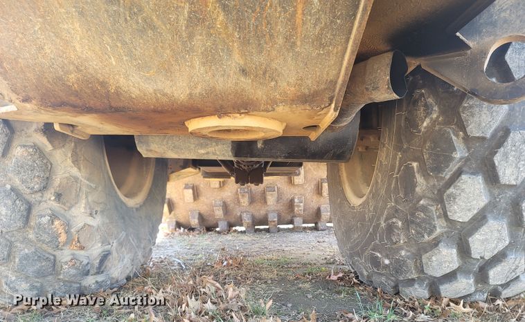 image for item MH9579 2006 Ingersoll Rand SD-100D TF  single drum vibratory roller