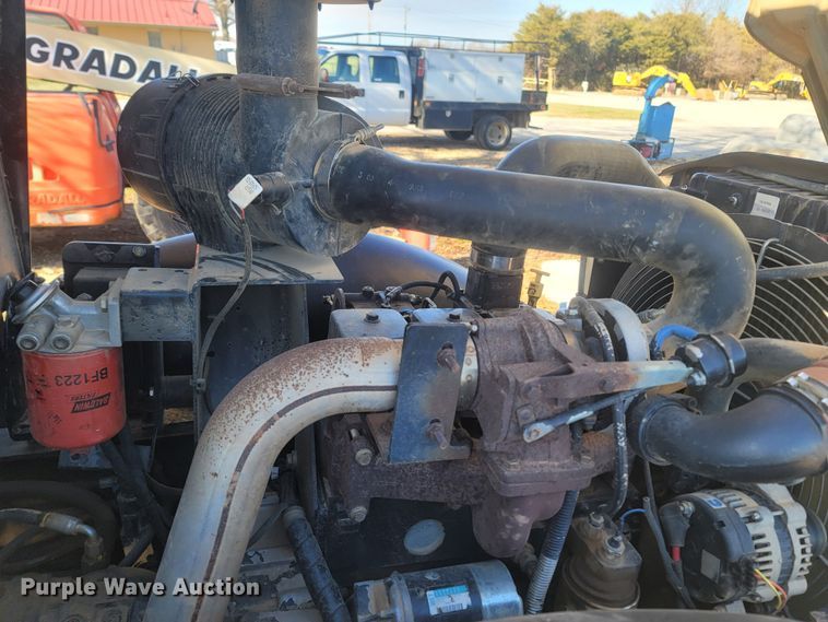 image for item MH9579 2006 Ingersoll Rand SD-100D TF  single drum vibratory roller