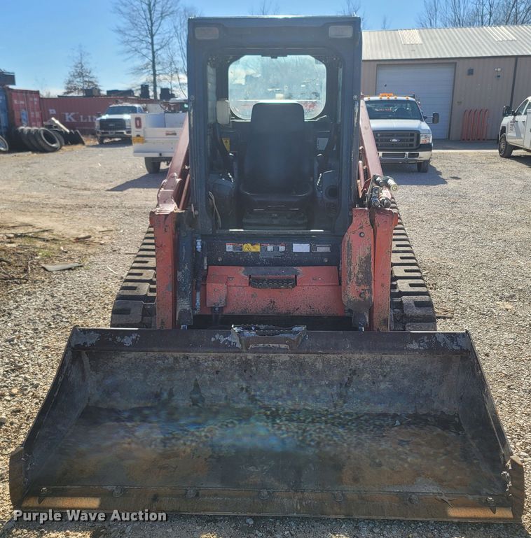 image for item MH9581 2015 Kubota SVL90-2  tracked skid steer loader