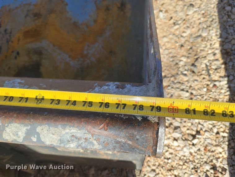 image for item MH9581 2015 Kubota SVL90-2  tracked skid steer loader