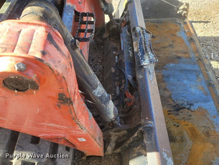 image for item MH9581 2015 Kubota SVL90-2  tracked skid steer loader