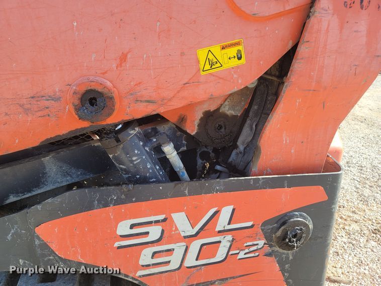 image for item MH9581 2015 Kubota SVL90-2  tracked skid steer loader