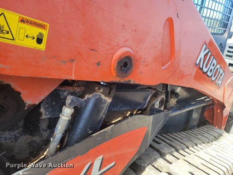 image for item MH9581 2015 Kubota SVL90-2  tracked skid steer loader