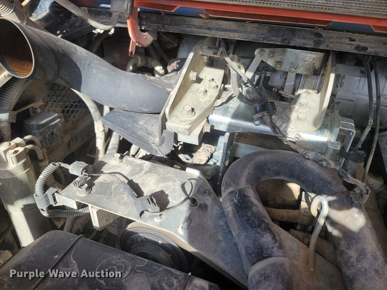 image for item MH9581 2015 Kubota SVL90-2  tracked skid steer loader