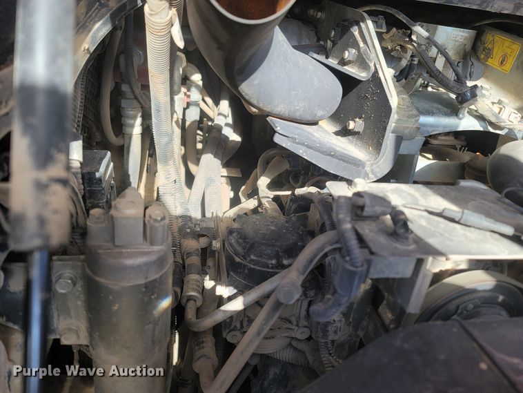 image for item MH9581 2015 Kubota SVL90-2  tracked skid steer loader