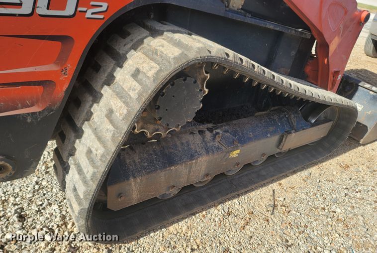 image for item MH9581 2015 Kubota SVL90-2  tracked skid steer loader