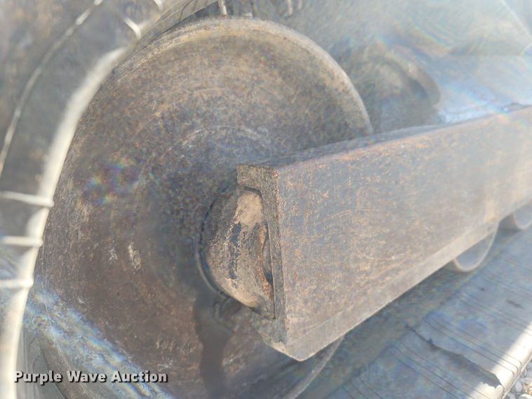 image for item MH9581 2015 Kubota SVL90-2  tracked skid steer loader