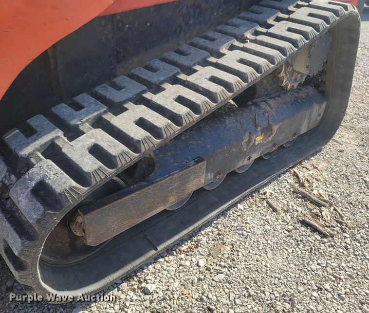 image for item MH9581 2015 Kubota SVL90-2  tracked skid steer loader