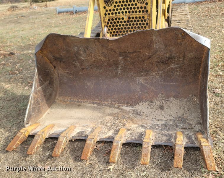 image for item MH9586 Allis-Chalmers 6G  track loader