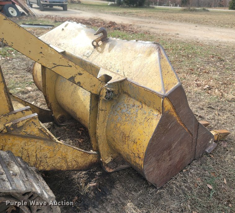 image for item MH9586 Allis-Chalmers 6G  track loader
