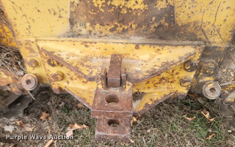 image for item MH9586 Allis-Chalmers 6G  track loader