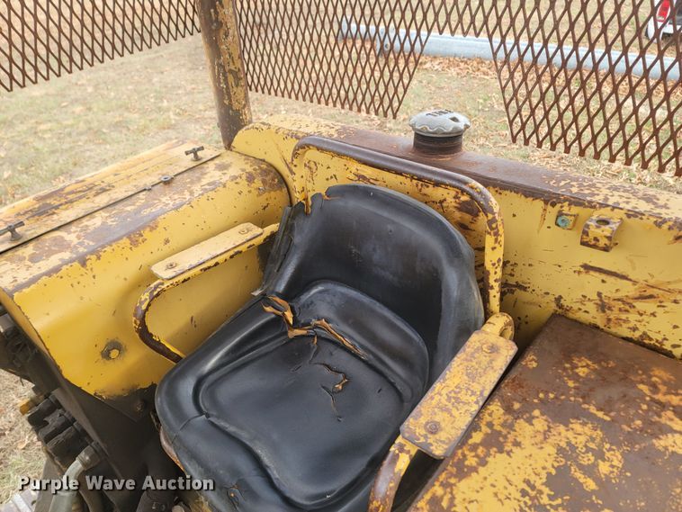 image for item MH9586 Allis-Chalmers 6G  track loader