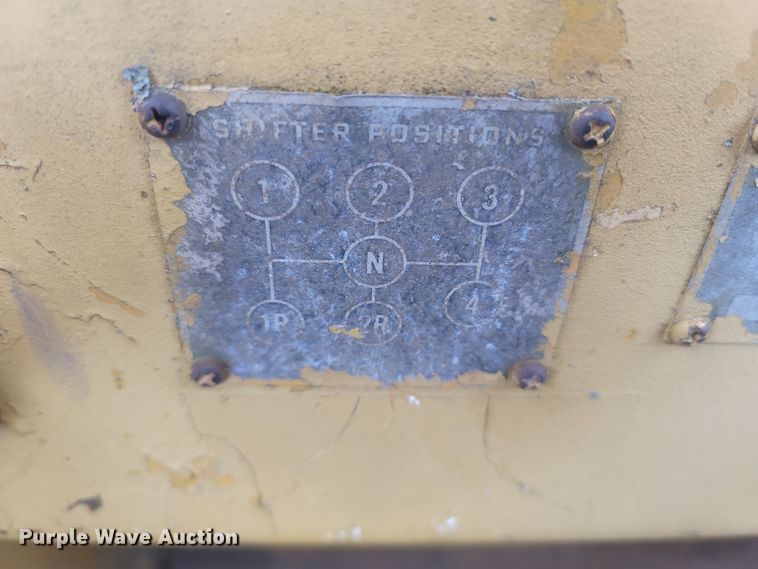 image for item MH9586 Allis-Chalmers 6G  track loader