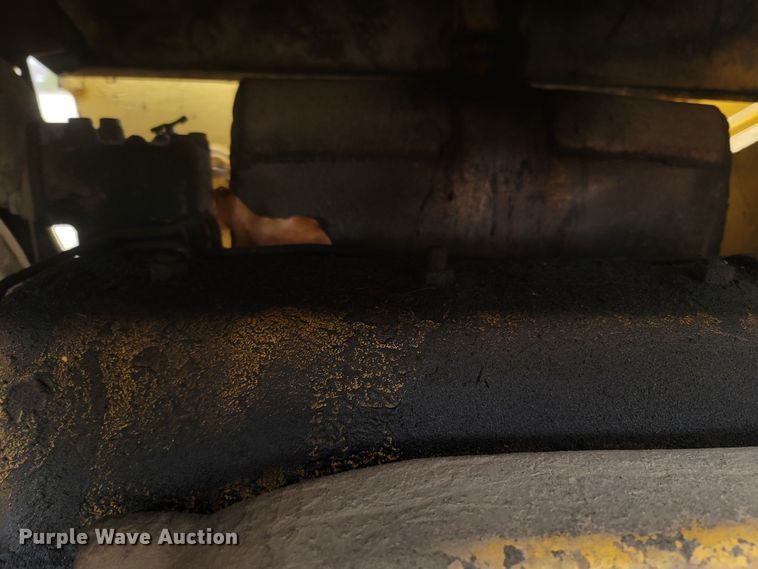 image for item MH9586 Allis-Chalmers 6G  track loader