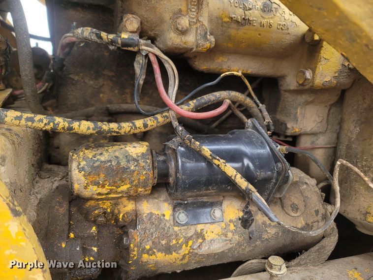 image for item MH9586 Allis-Chalmers 6G  track loader