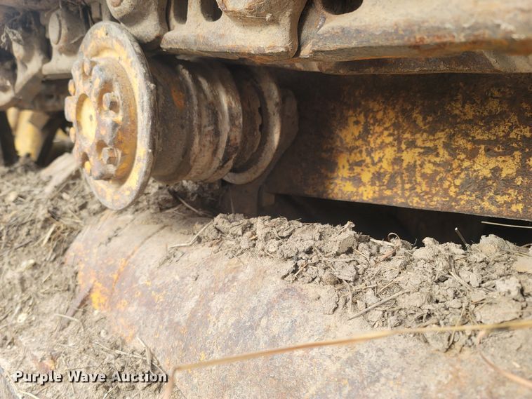 image for item MH9586 Allis-Chalmers 6G  track loader