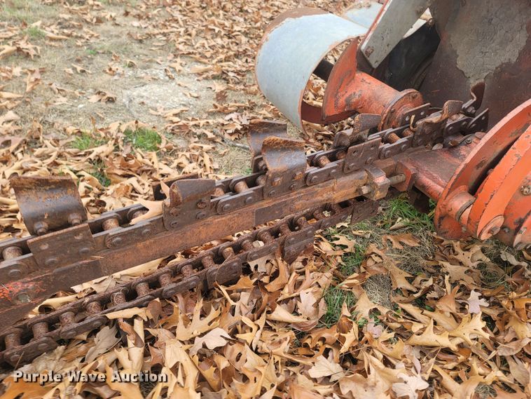 image for item MH9590 Ditch Witch V30  trencher