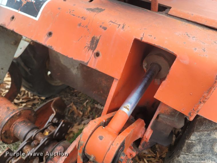 image for item MH9590 Ditch Witch V30  trencher