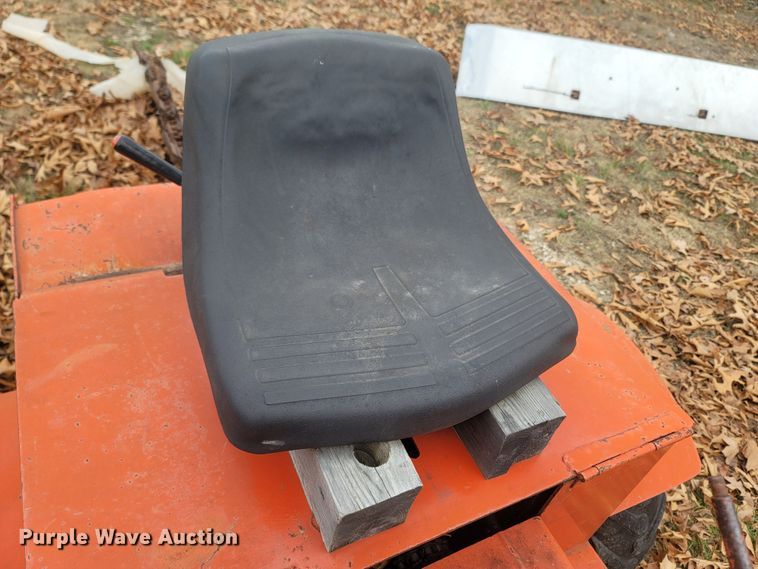 image for item MH9590 Ditch Witch V30  trencher